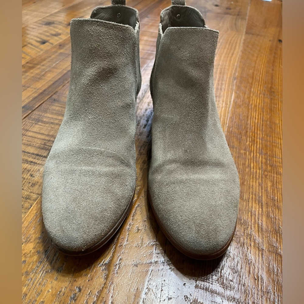Michael Kors Shaw Suede Chelsea Ankle Boot Size 9 - Picture 12 of 13